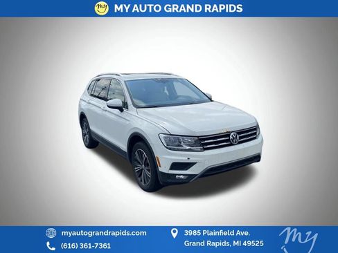 Used 2018 Volkswagen Tiguan SEL AWD/4WD image 1