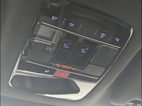 Used 2025 Hyundai Santa Fe Calligraphy AWD/4WD image 37