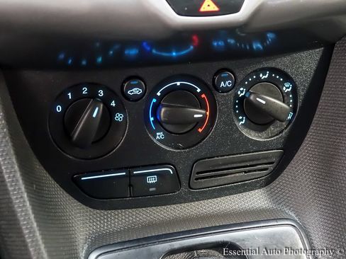 Used 2016 Ford Transit Connect XLT FWD image 17