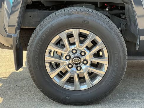 Certified 2025 Toyota Tacoma Limited AWD/4WD image 5