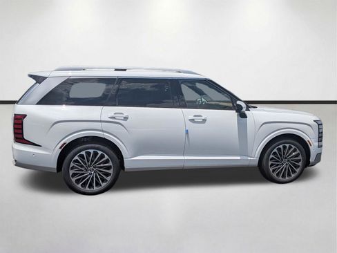 New 2026 Hyundai Palisade Calligraphy FWD image 3