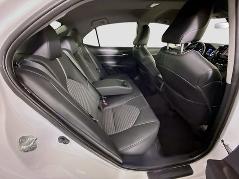 Used 2024 Toyota Camry SE FWD image 26