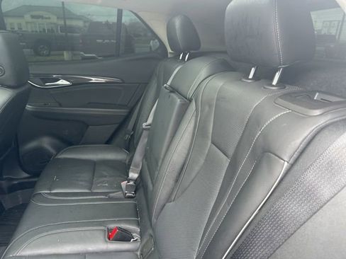 Used 2021 Buick Envision Essence w/ Technology Package I image 8