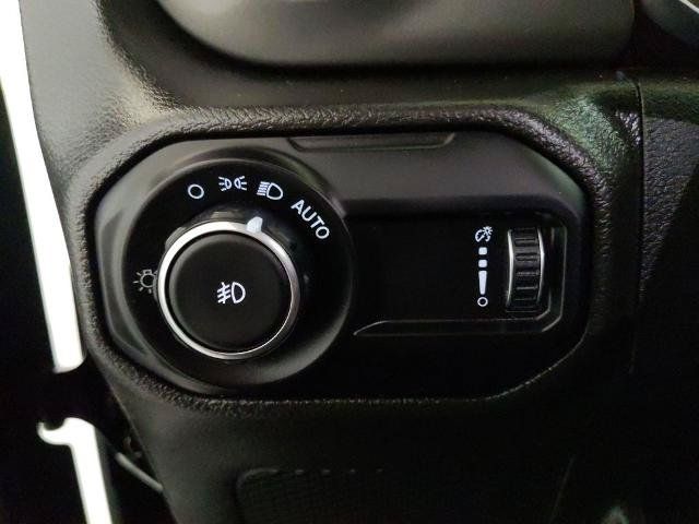 Used 2023 Jeep Wrangler Unlimited Sport AWD/4WD image 13