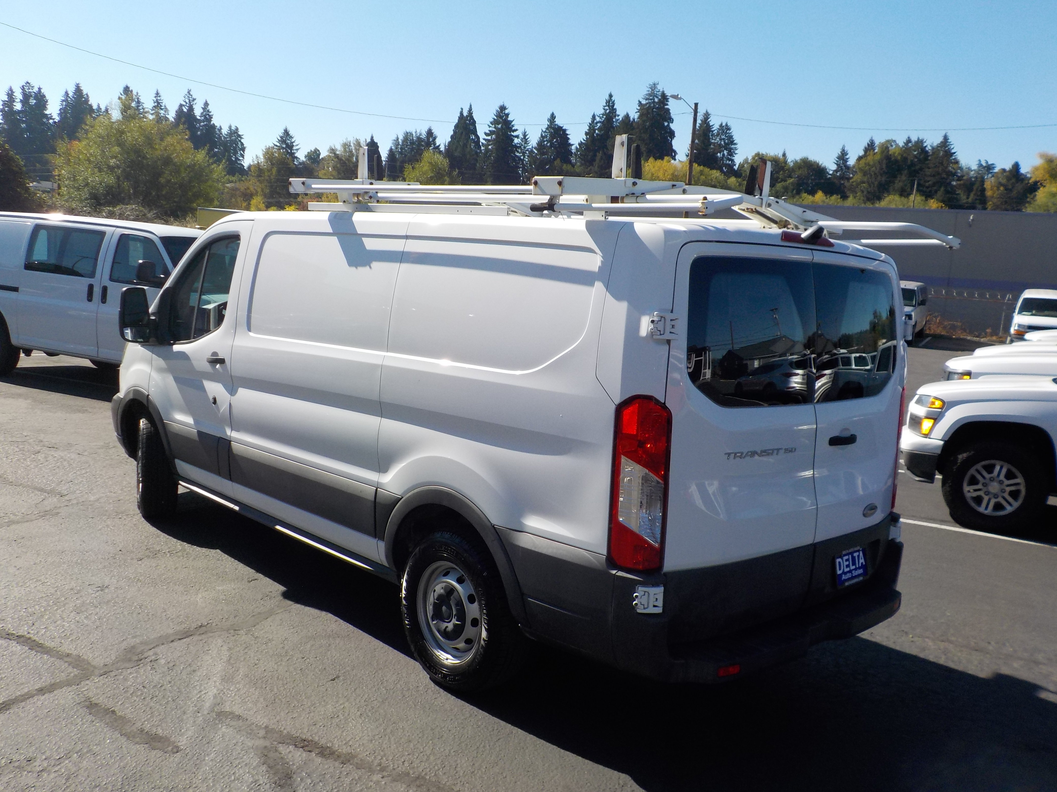 Used 2015 Ford Transit 150 130 Low Roof RWD image 10