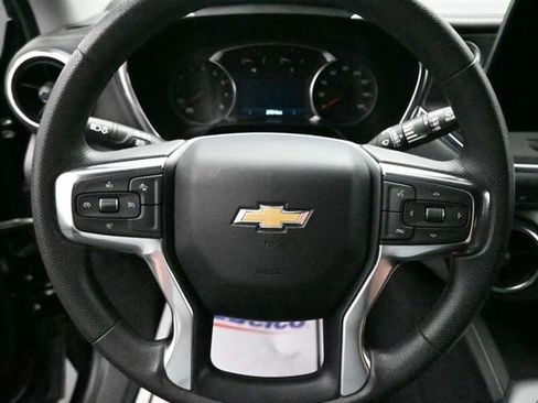 Used 2025 Chevrolet Blazer LT AWD/4WD image 14