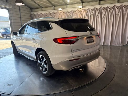 Used 2020 Buick Enclave Essence w/ LPO, Touring Package AWD/4WD image 3