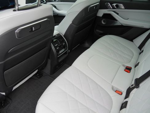 Certified 2025 BMW X5 M60i AWD/4WD image 36