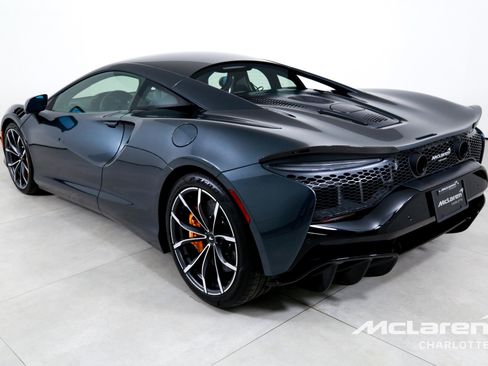 Used 2023 McLaren Artura RWD image 7
