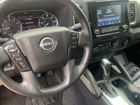Used 2023 Nissan Frontier SV w/ SV Convenience Package image 17