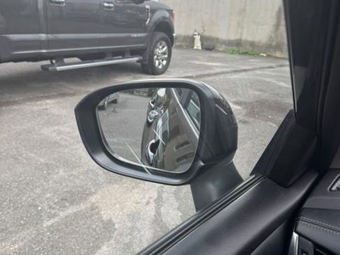 Used 2024 Nissan Rogue SV image 26