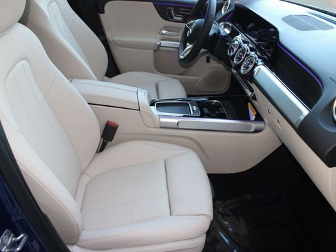 New 2026 Mercedes-Benz GLB 250 image 32