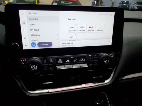 Used 2024 Toyota Grand Highlander XLE image 35