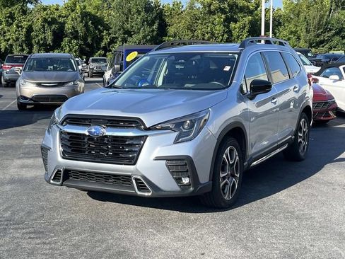 Used 2024 Subaru Ascent Touring AWD/4WD image 7