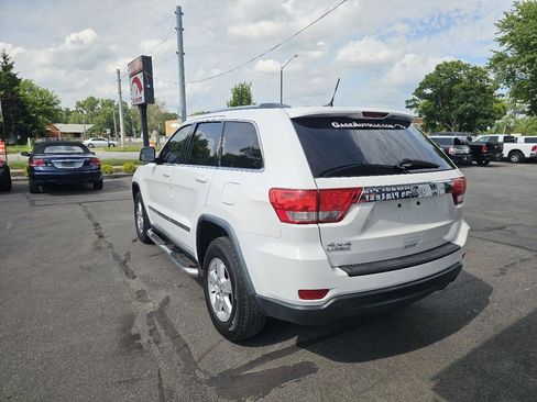 Used 2013 Jeep Grand Cherokee Laredo w/ Laredo E Group AWD/4WD image 8