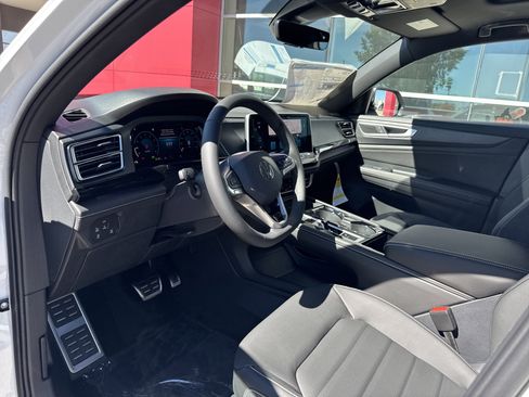 New 2026 Volkswagen Atlas Cross Sport SEL R-Line image 11