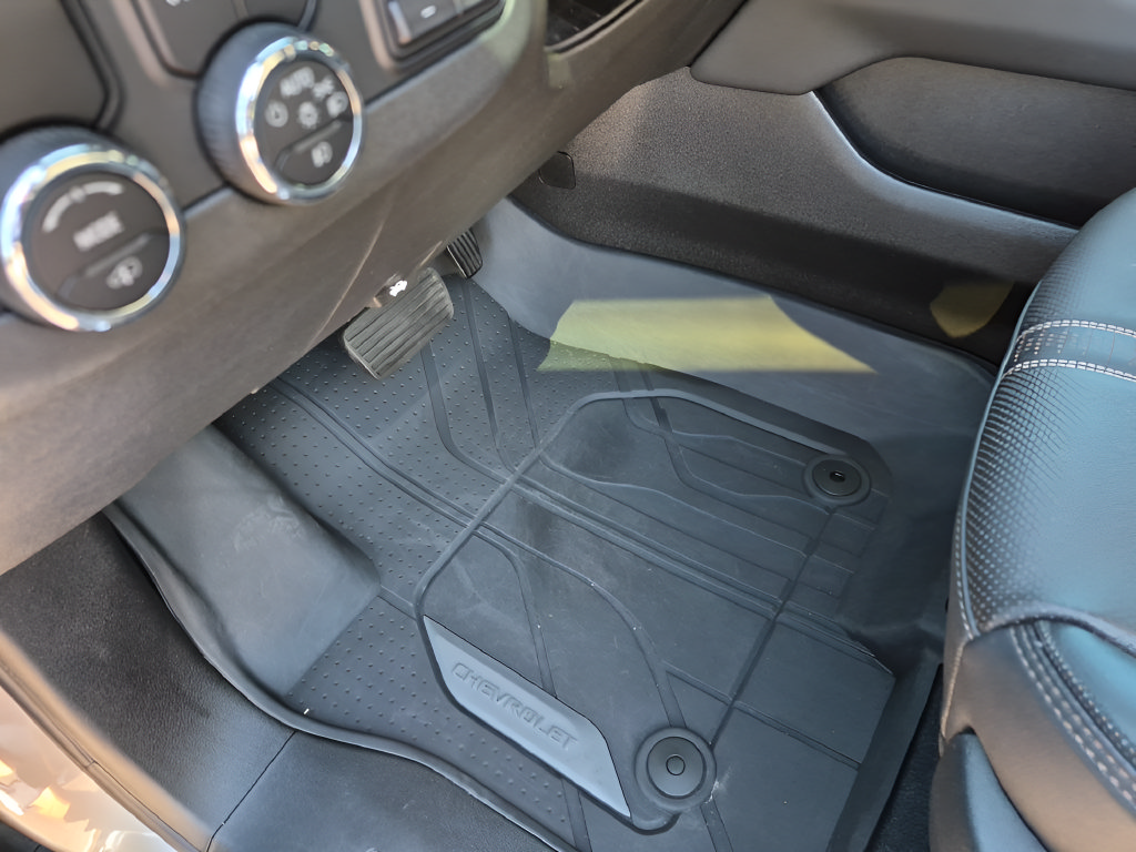 Used 2025 Chevrolet Tahoe High Country RWD image 19