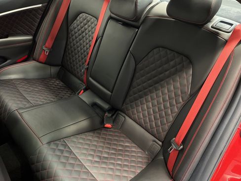 Used 2023 Genesis G70 3.3T w/ Sport Prestige Package image 16