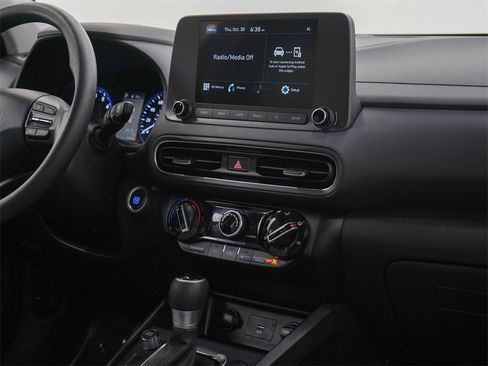 Used 2023 Hyundai Kona SEL image 13