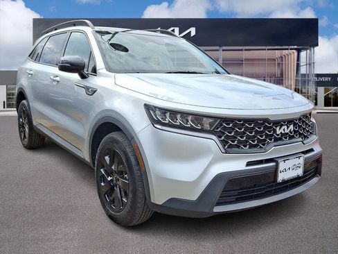 Certified 2022 Kia Sorento S w/ Panoramic Sunroof Package image 1