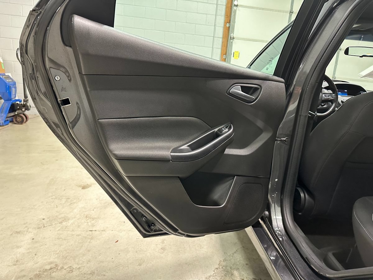 Used 2016 Ford Focus ST FWD image 19