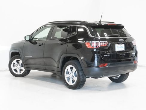 Used 2023 Jeep Compass Latitude AWD/4WD image 23