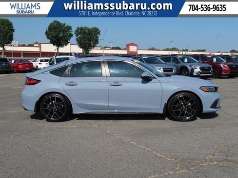 Used 2023 Honda Civic Sport Touring image 9