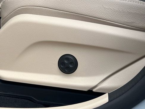 Used 2022 Mercedes-Benz GLC 300 image 26