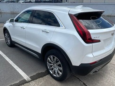 Used 2019 Cadillac XT4 Premium Luxury w/ Cold Weather Package FWD image 7