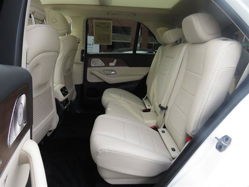 Used 2024 Mercedes-Benz GLE 350 4MATIC image 17