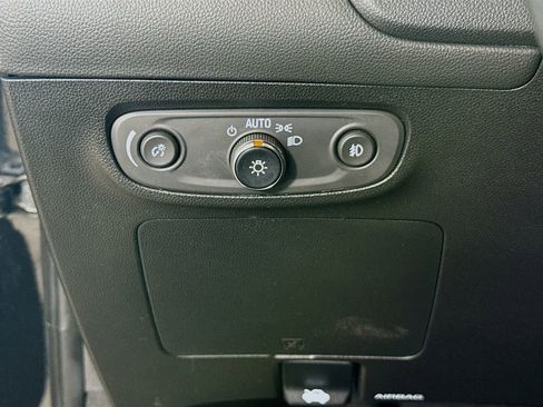 Used 2022 Buick Encore GX Essence image 10