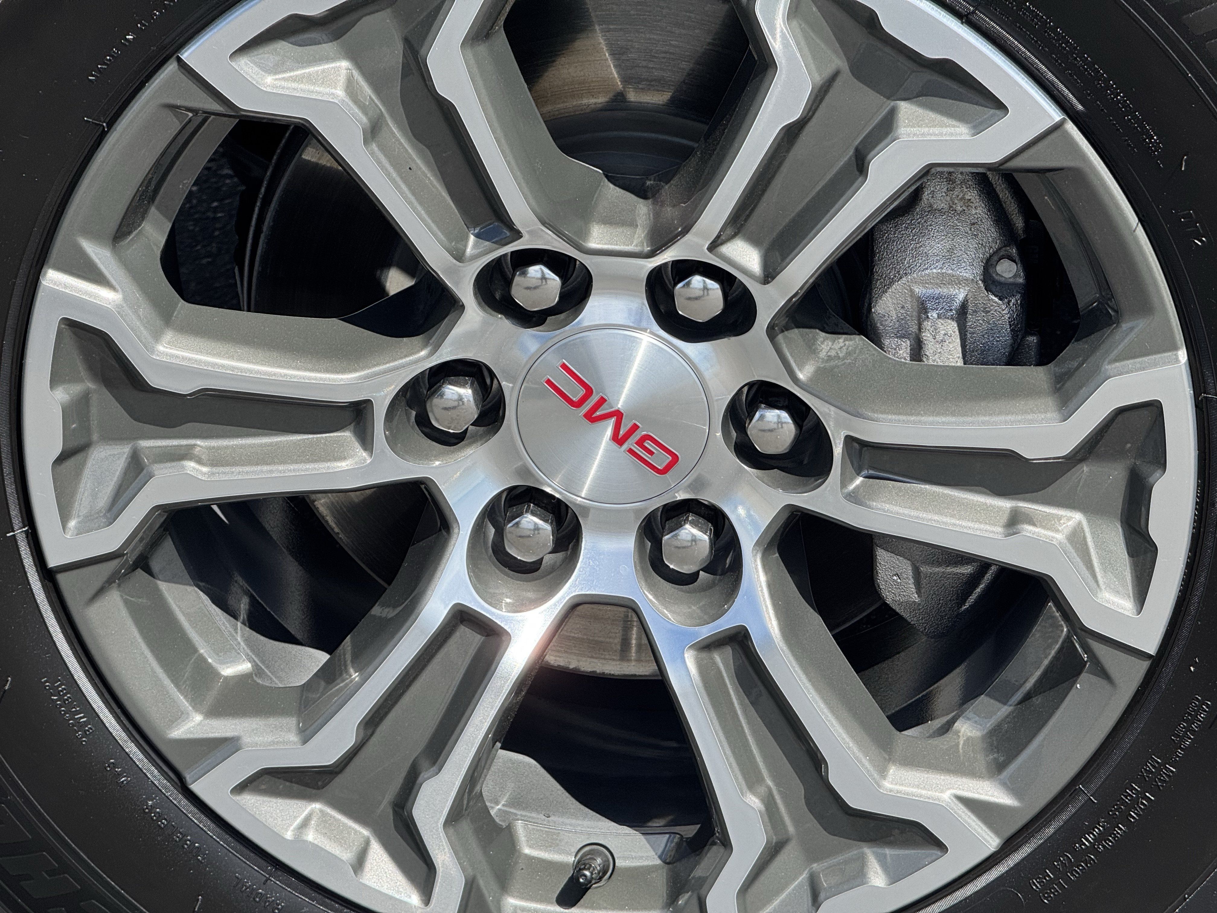 Certified 2025 GMC Sierra 1500 SLT AWD/4WD image 8