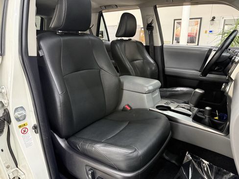 Used 2012 Toyota 4Runner SR5 w/ Premium Pkg AWD/4WD image 17