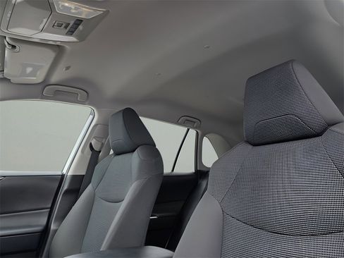 Used 2024 Toyota RAV4 LE image 18