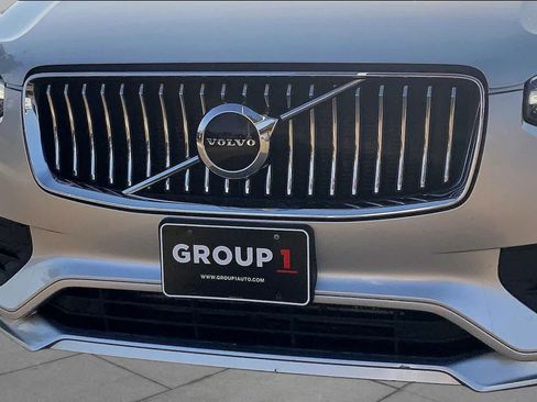 Used 2022 Volvo XC90 T5 Momentum FWD image 30