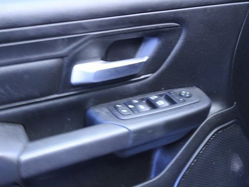 Used 2022 RAM 1500 Tradesman w/ SXT Appearance Group image 10