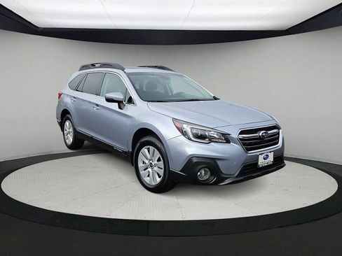 Used 2018 Subaru Outback 2.5i Premium image 2