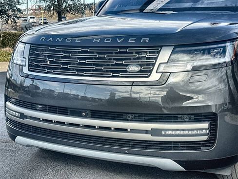 Used 2023 Land Rover Range Rover SE image 9