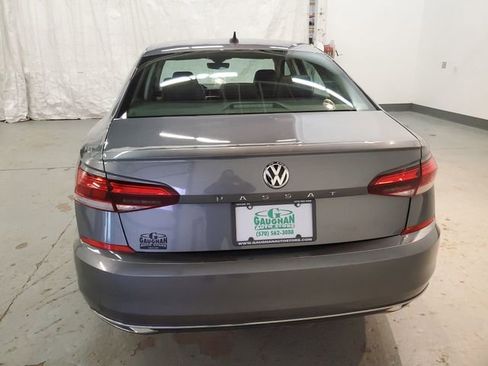 Used 2020 Volkswagen Passat 2.0T SE image 5