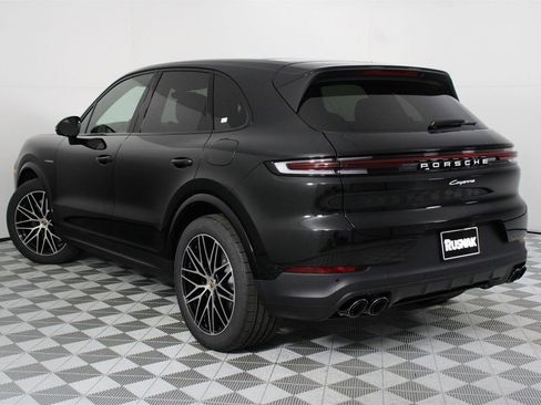 New 2026 Porsche Cayenne E-Hybrid image 3