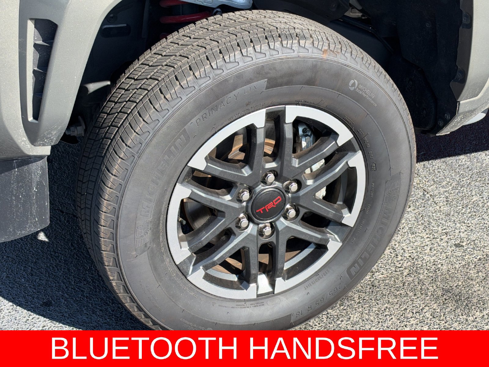 Used 2025 Toyota Tacoma TRD Sport AWD/4WD image 4