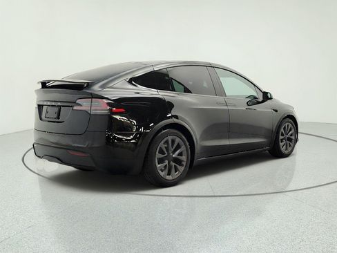 Used 2024 Tesla Model X AWD/4WD image 5