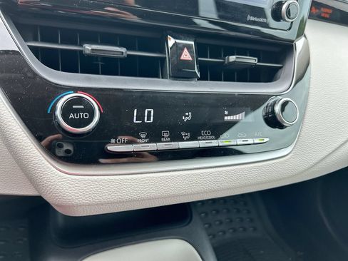 Certified 2022 Toyota Corolla LE FWD image 23
