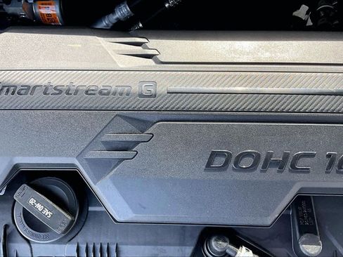 Used 2022 Hyundai Elantra Limited w/ Preferred Accessory Package image 33