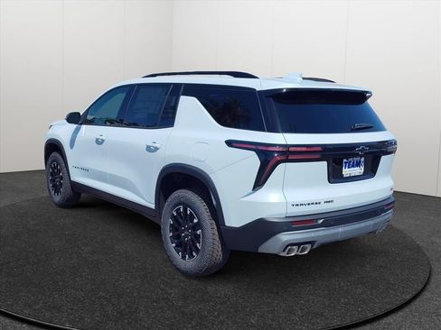 New 2026 Chevrolet Traverse Z71 w/ LPO, Floor Liner Package AWD/4WD image 4