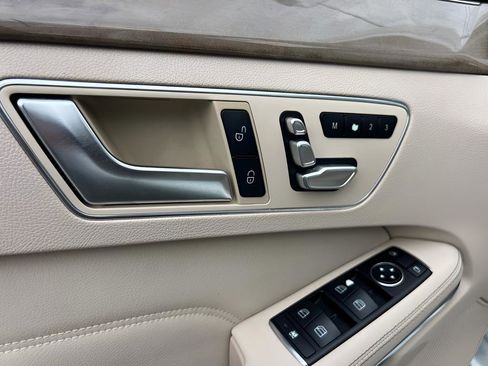 Used 2014 Mercedes-Benz E 350 Sedan image 37