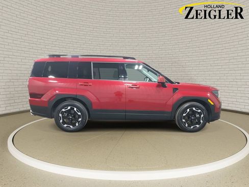 Certified 2025 Hyundai Santa Fe SEL image 4