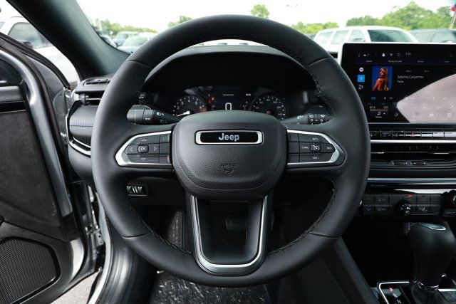 New 2026 Jeep Compass Latitude AWD/4WD image 11