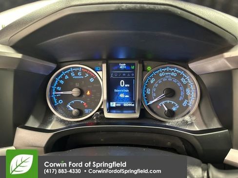 Used 2022 Toyota Tacoma Limited image 34