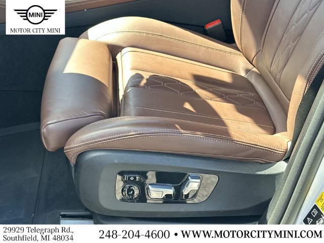 Used 2024 BMW X5 xDrive40i w/ M Sport Package AWD/4WD image 20